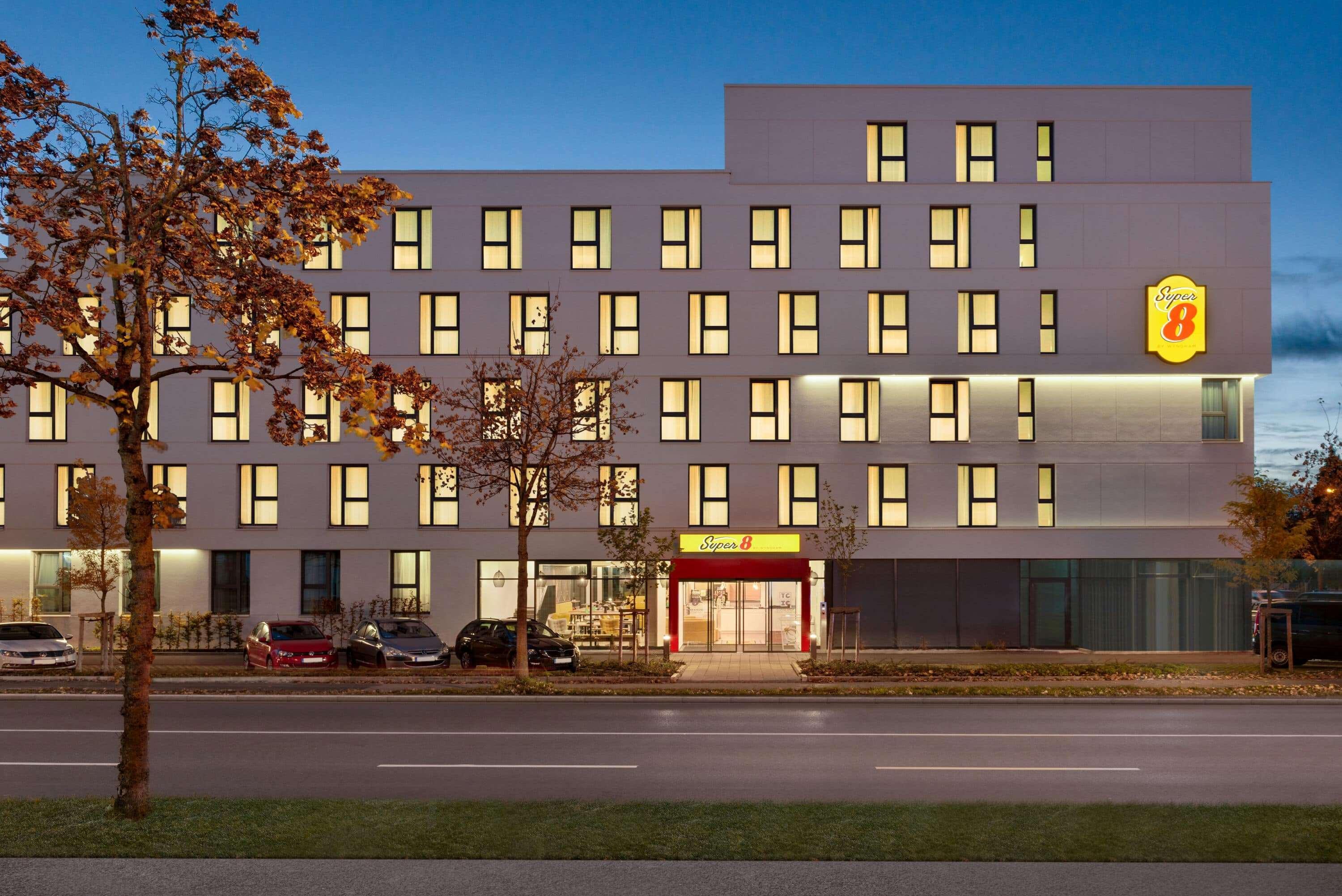 Super 8 By Wyndham Augsburg Hotell Eksteriør bilde